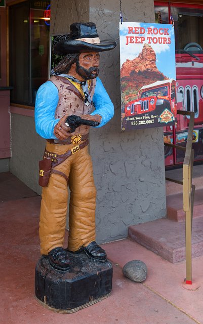 Sculpture of a Cowboy, Sedona, Arizona, USA | Short Visit to Sedona - Arizona, USA (IMG_7708.jpg)