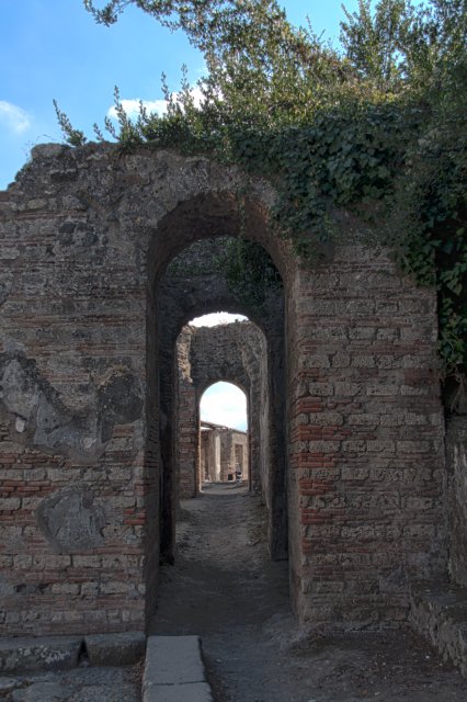 Herculaneum Gate, Pompeii | Pompeii - The Roman Time Capsule (IMG_2018_19_20.jpg)