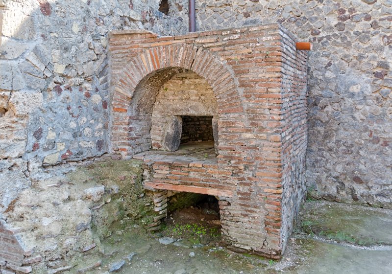 Large oven in main kitchen of Villa of the Mysteries, Pompeii | Pompeii - The Roman Time Capsule (IMG_2049.jpg)