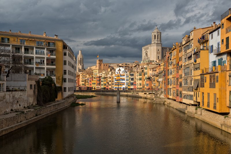 Old houses and Onyar River, Girona, Catalonia | Girona (Catalonia, Spain) (IMG_8524.jpg)