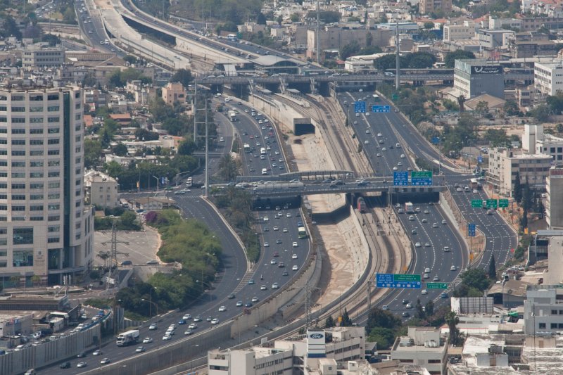 Tel-Aviv: Ayalon highway - תל אביב: נתיבי איילון | A Bird's-Eye View of Tel-Aviv and Gush Dan - מבט על תל-אביב וגוש דן ממעוף הציפור (03_IMG_7158.jpg)
