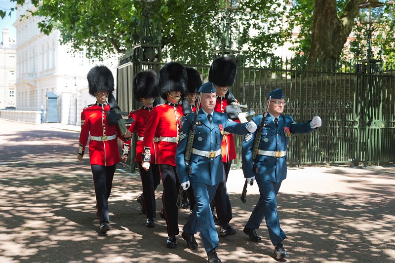 Guards at Entrance to Clarence House, Westminster | London - Part I (IMG_1377.jpg)
