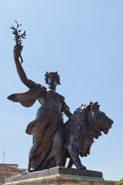 'Peace' at Corner of Victoria Memorial, Westminster | London - Part I (IMG_1447.jpg)