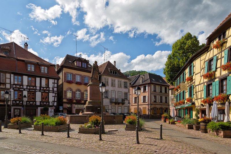 Place de la Sinn, Ribeauvillé, Alsace, France | Ribeauvillé - Alsace, France (IMG_3444.jpg)