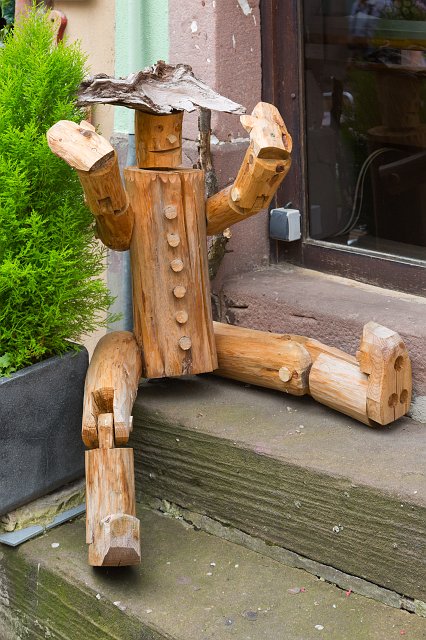 Wooden Sculpture, Riquewihr, Alsace, France | Riquewihr - Alsace, France (IMG_3553.jpg)