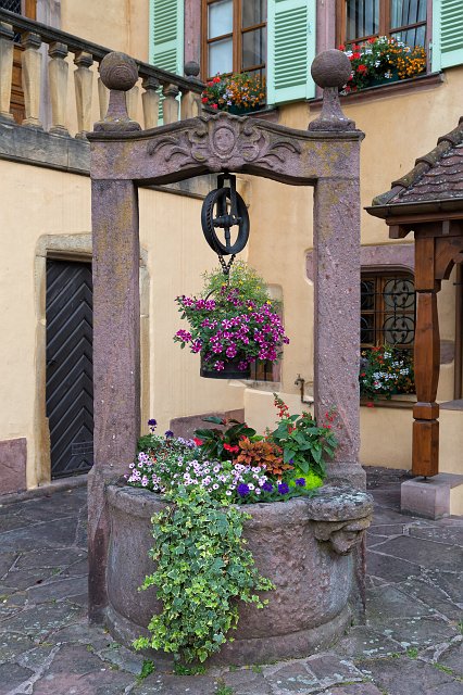Old Well, Turckheim, Alsace, France | Turckheim - Alsace, France (IMG_2456.jpg)