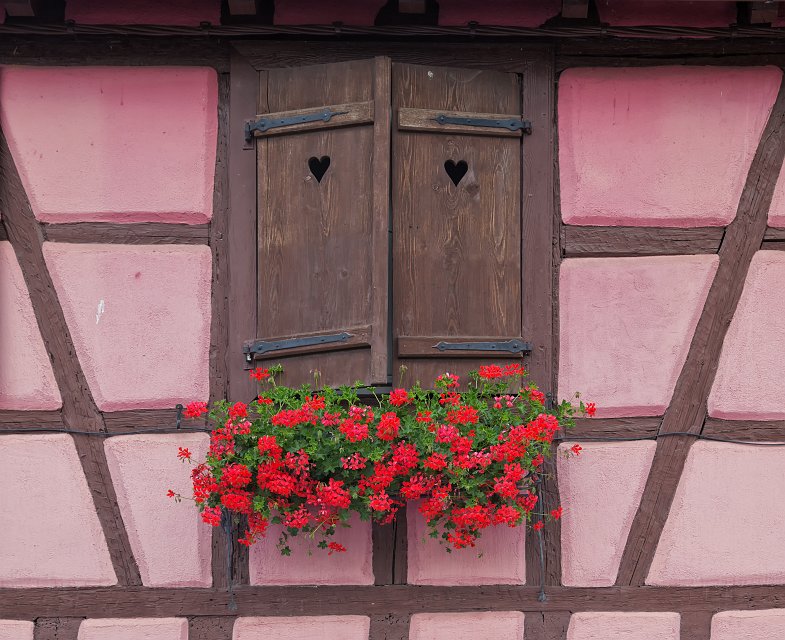 Brown Window and Red Geraniums, Turckheim, Alsace, France | Turckheim - Alsace, France (IMG_2485.jpg)