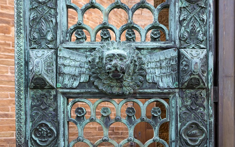 Decorated Metallic Door, Hohenzollern Castle, Hechingen, Germany | Hohenzollern Castle - Hechingen, Germany (IMG_7265.jpg)