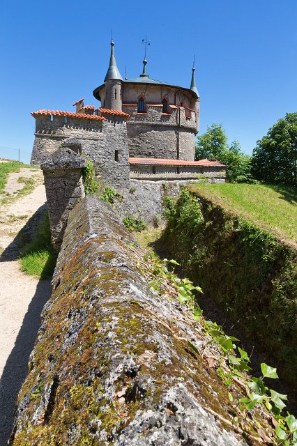 Defensive Wall of Lichtenstein Castle, Honau, Germany | Lichtenstein Castle - Honau, Germany (IMG_2031.jpg)