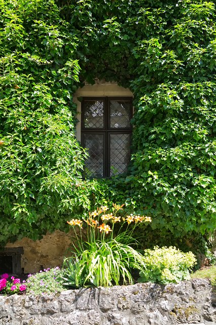 Window and Flowers, Lichtenstein Castle, Honau, Germany | Lichtenstein Castle - Honau, Germany (IMG_7359.jpg)