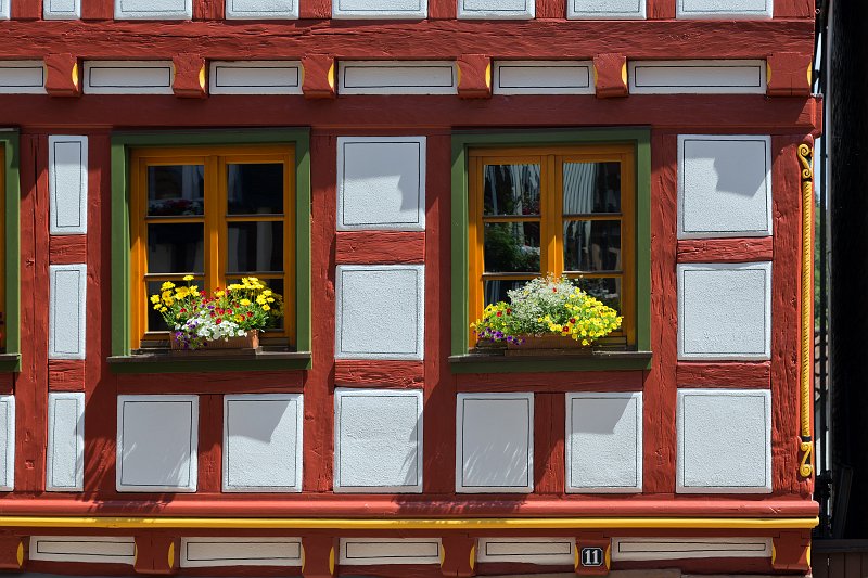 Windows and Flowers, Schiltach, Baden-Württemberg, Germany | Schiltach - Baden-Württemberg, Germany (IMG_6067.jpg)