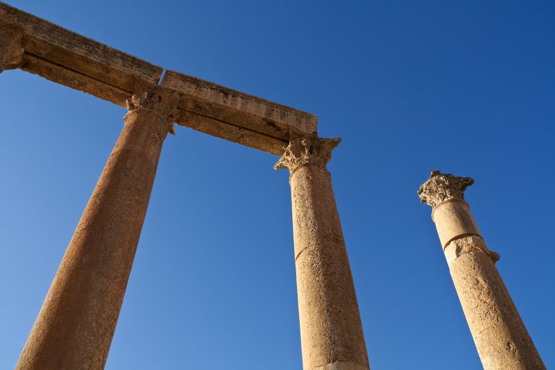 Gerasa (Jerash) – columns from the Colonnade on the Roman Oval Forum | Jordan - Gerasa (Jerash) and Gadara (Umm Qais) (IMG_7392.jpg)