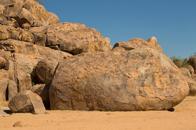 Boulders along Road C35, Namibia | Damaraland and Kaokoland - Namibia (IMG_4061.jpg)