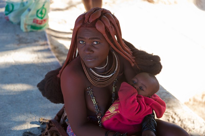 Himba Mother and Her Child, Opuwo, Namibia | Damaraland and Kaokoland - Namibia (IMG_4225_26.jpg)