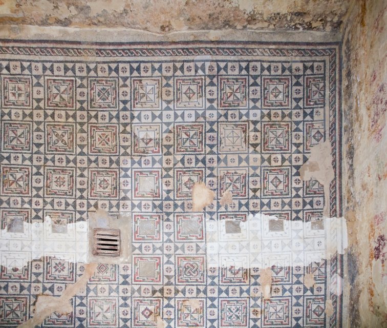 mosaic floor in Villa Romana del Casale | Sicily - Villa Romana del Casale (IMG_9097.jpg)
