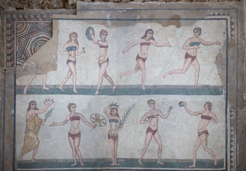 Mosaic floor in Villa Romana del Casale - the bikini girls | Sicily - Villa Romana del Casale (IMG_9176-94_2.jpg)