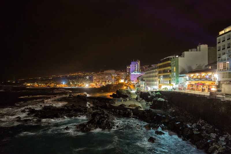 Night View of Puerto de la Cruz, Tenerife | Tenerife I (Puerto de la Cruz, La Orotava and Candelaria) (IMG_1240.jpg)