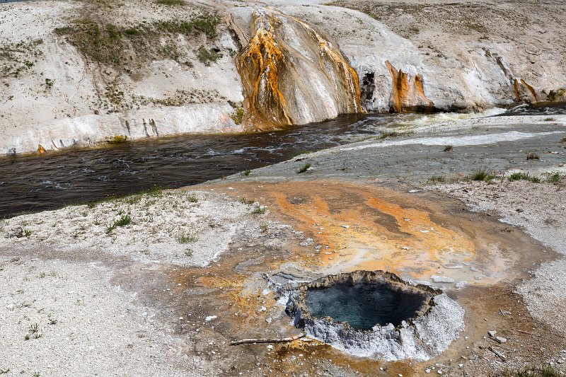 Yellowstone National Park Wyoming, USA Chinese Spring, Upper Geyser