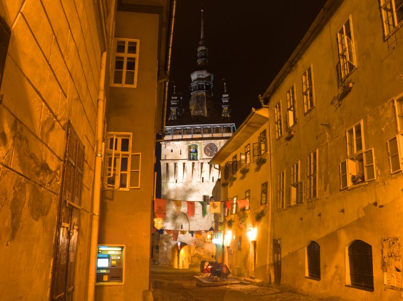Sighisoara Clocktower by night | Castles and Fortresses in Romania (CA18-IMG_1247_1246_merge_f.jpg)