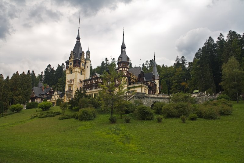 Peles Castle | Castles and Fortresses in Romania (CA60-IMG_2019_f.jpg)