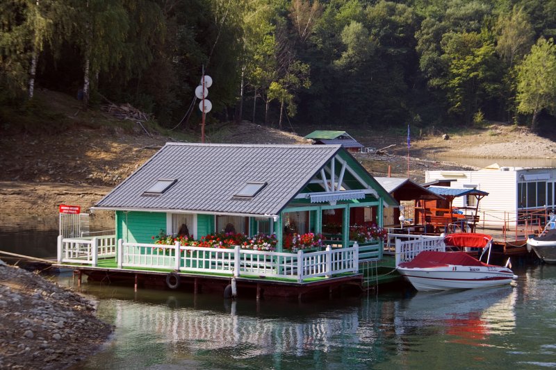 Floating Motel Room, Lake Bicaz | Romanian Countryside (CO49-IMG_0986.jpg)