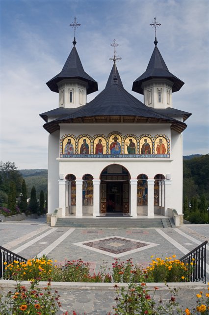 Sihăstria Monastery, Neamţ county | Monasteries and Churches in Romania (MO21-IMG_0708_f.jpg)