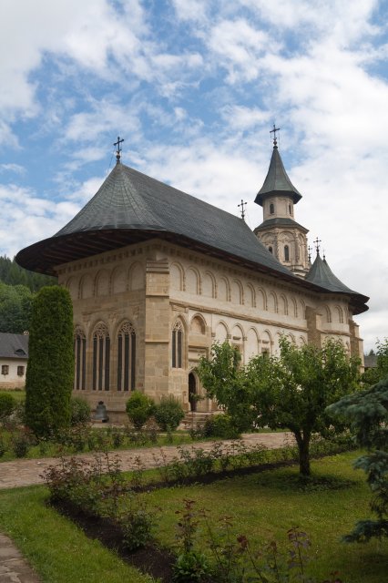 Putna Monastery, Suceava county | Monasteries and Churches in Romania (MO79-IMG_8814_f.jpg)