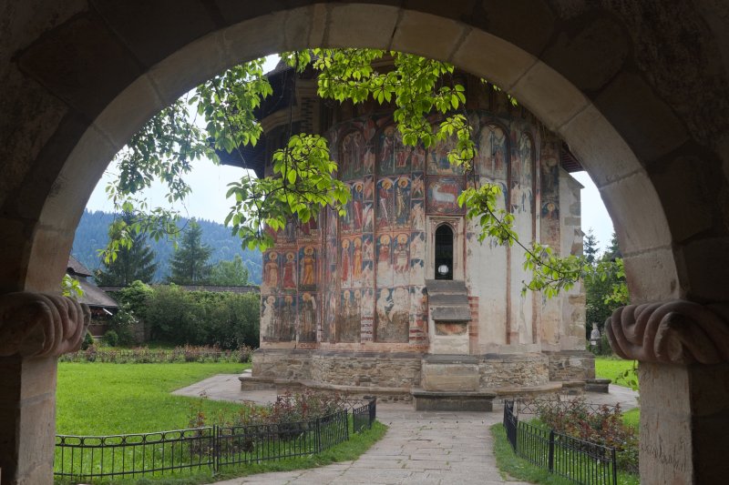 Moldoviţa Monastery, Suceava county | Monasteries and Churches in Romania (MO83-IMG_8586.jpg)