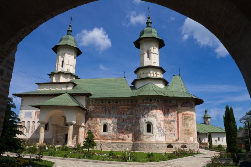 Râşca Monastery, Suceava county | Monasteries and Churches in Romania (MO90-IMG_9068.jpg)