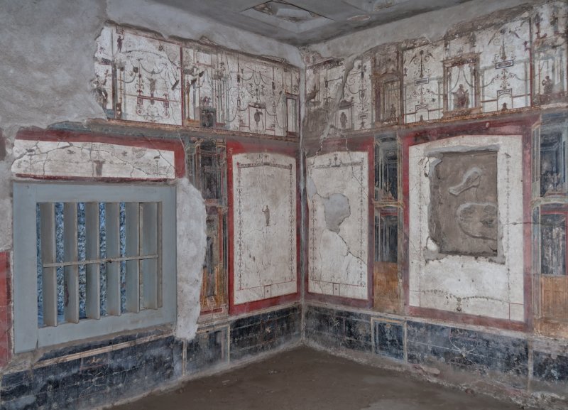 Oecus (main living room) in the House of Octavius Quartio, Pompeii | Pompeii - The Roman Time Capsule (IMG_2227.jpg)