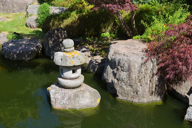 Stone Lantern, Kyoto Garden, Holland Park | London - Part III (IMG_1841.jpg)