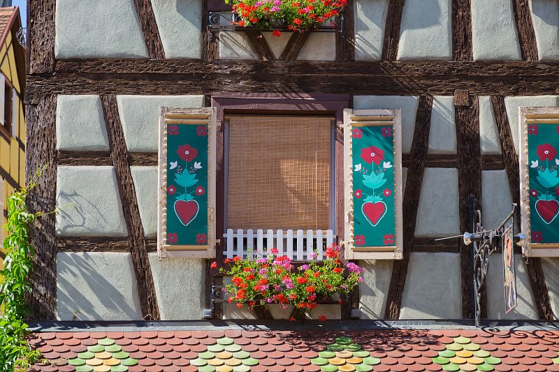 Decorated Window, Kaysersberg, Alsace, France | Kaysersberg - Alsace, France (IMG_4200.jpg)