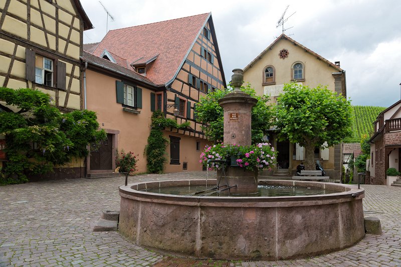Fountain, Riquewihr, Alsace, France | Riquewihr - Alsace, France (IMG_3535.jpg)