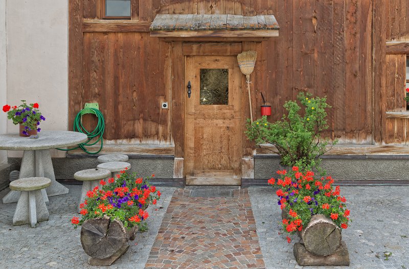 Wooden Door, Sparsels, Graubünden, Switzerland | Switzerland (IMG_4056.jpg)